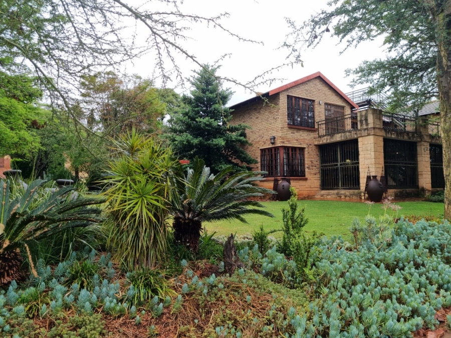 4 Bedroom Property for Sale in Buffelspoort Eco Estate North West